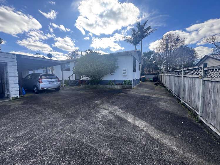 2/141 Carnoustie Drive_0