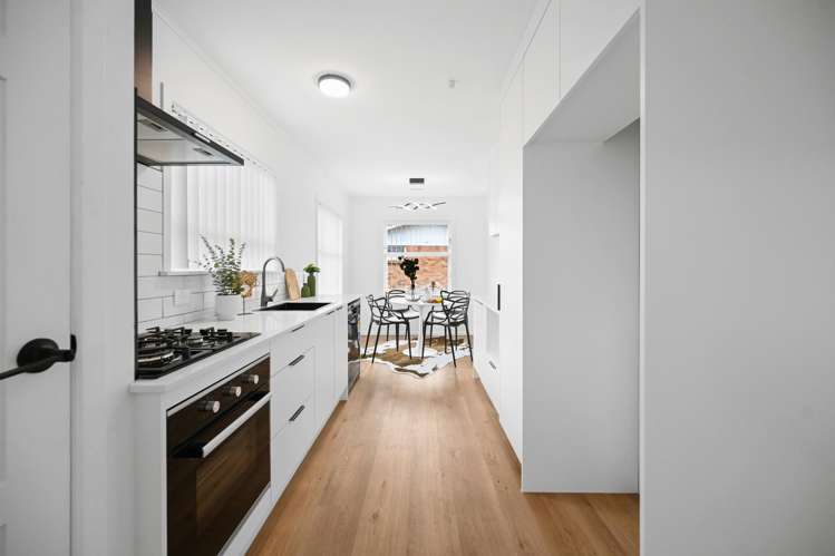 73 Lewis Street Glenview_7