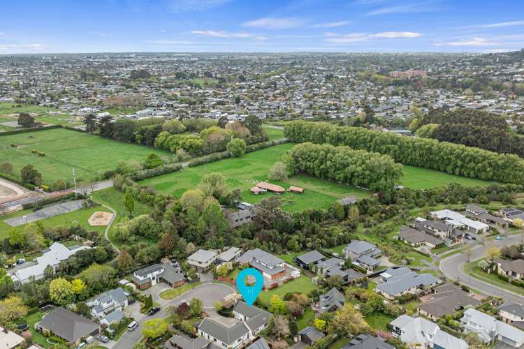 2/8 Hamish Place Westmorland_17