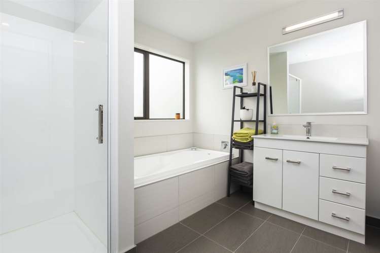 8 Crest Lane Redcliffs_18