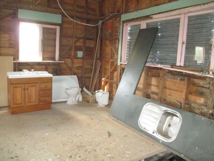 17 Saunders Street Owaka_1