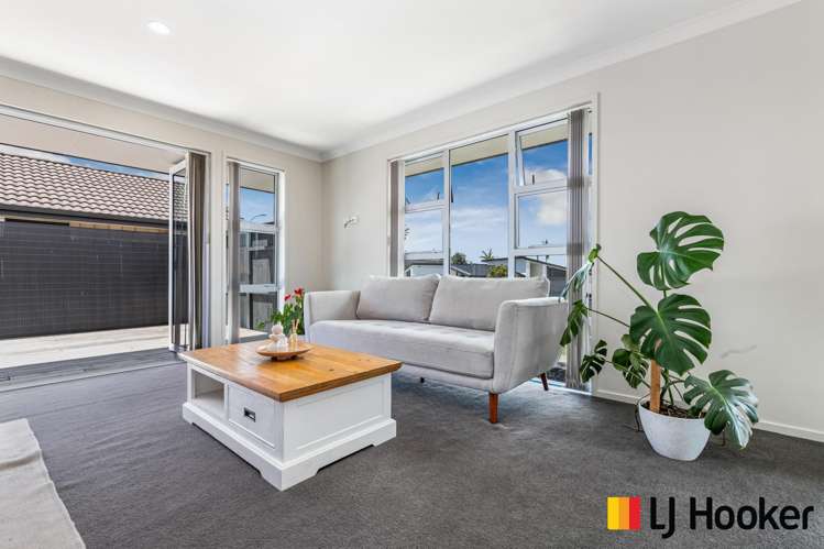 39 Sunningdale Street Wattle Downs_9