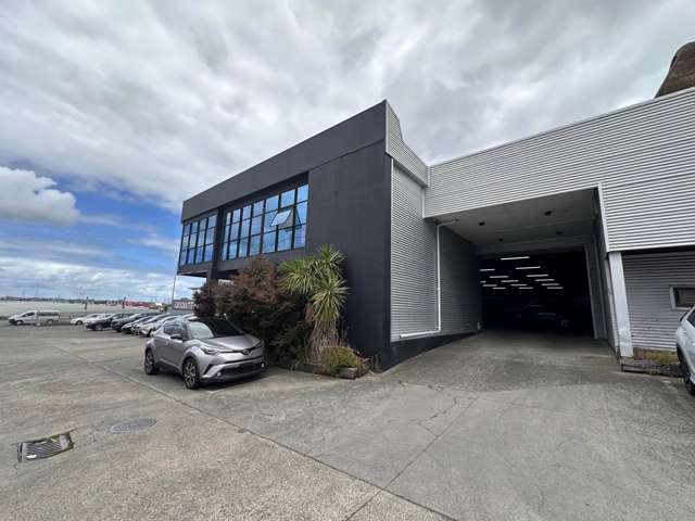 Unit A/360 Church Street Penrose_1