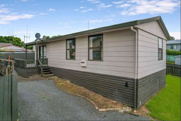 2b Tui Avenue Forest Lake_5