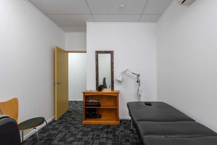 2B/16 Florence Avenue Orewa_13