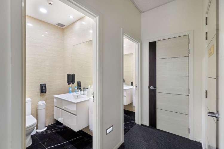 12-22 Cook Street City Centre_15