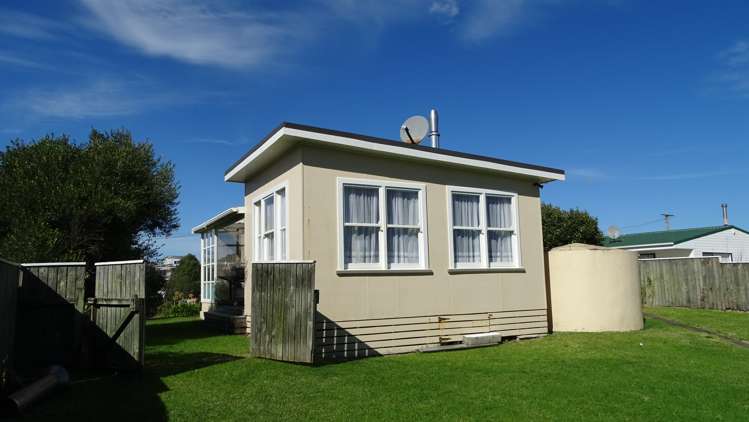 79 Kahukura Avenue Waitarere Beach_17