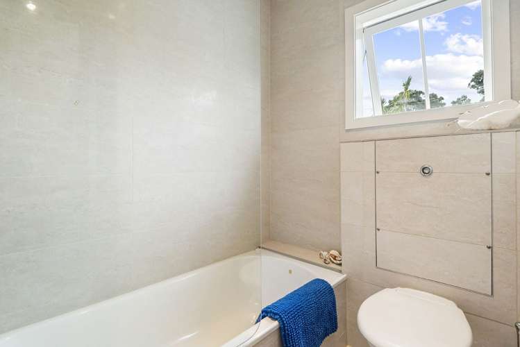 2/14 Sanders Avenue Takapuna_13