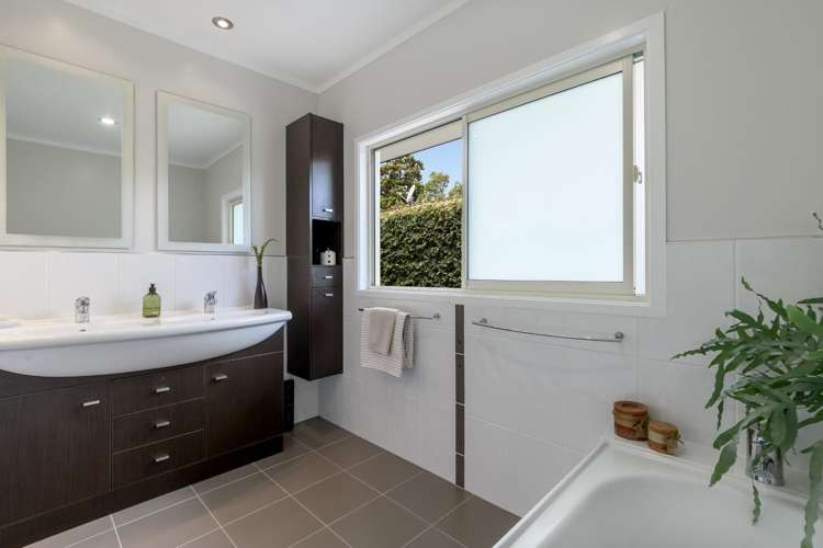 11 Maxine Place Matua_13