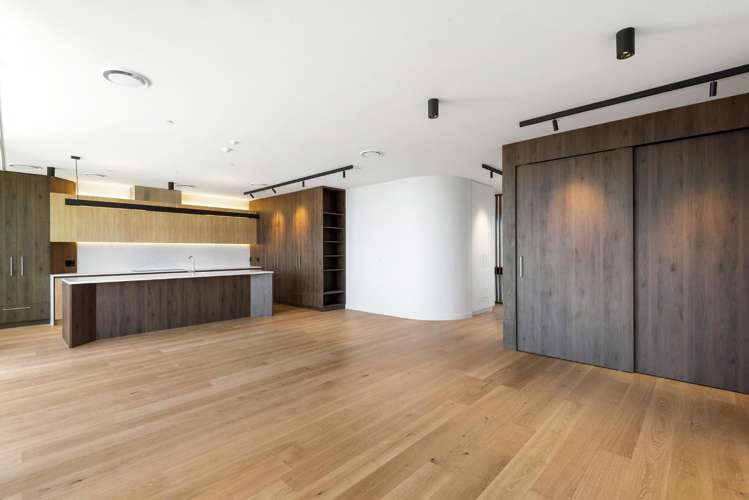 18/423-427 Beach Road Mairangi Bay_10