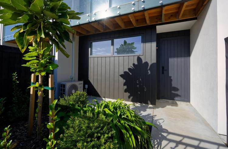 2/17 Yarmouth Street Kaikoura_11