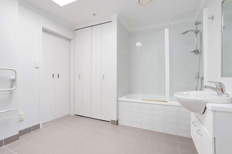 3q/83 New North Road Eden Terrace_11