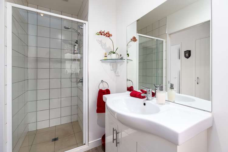 2/56 Gladson Avenue Sockburn_6