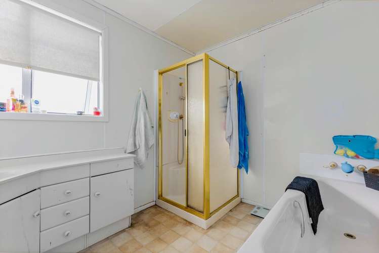 26 Kirrie Avenue Te Atatu South_13