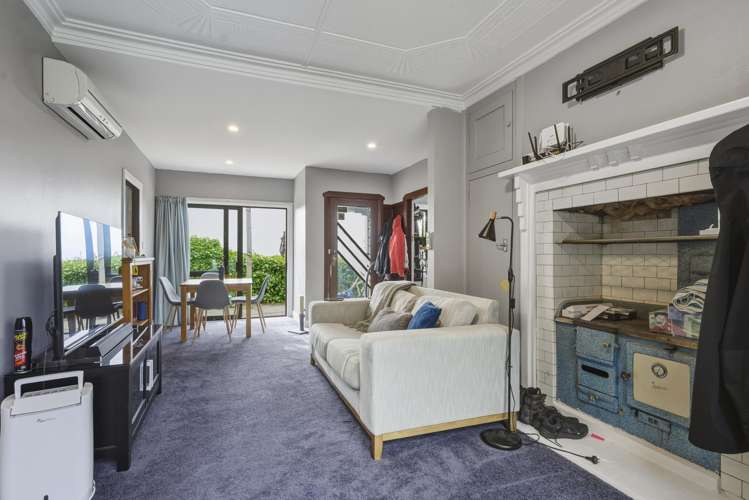 9 Robinson Street Lookout Point_10