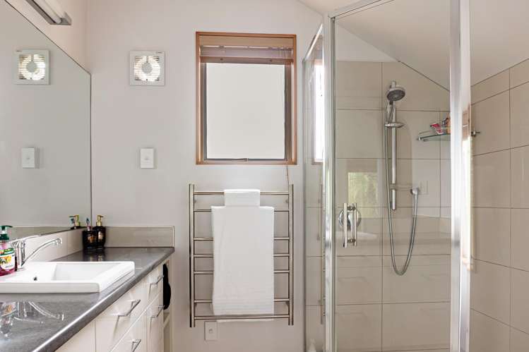 62 Churchill Drive Taradale_9