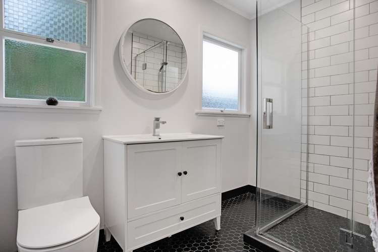 2/64 Alton Avenue Hillcrest_19