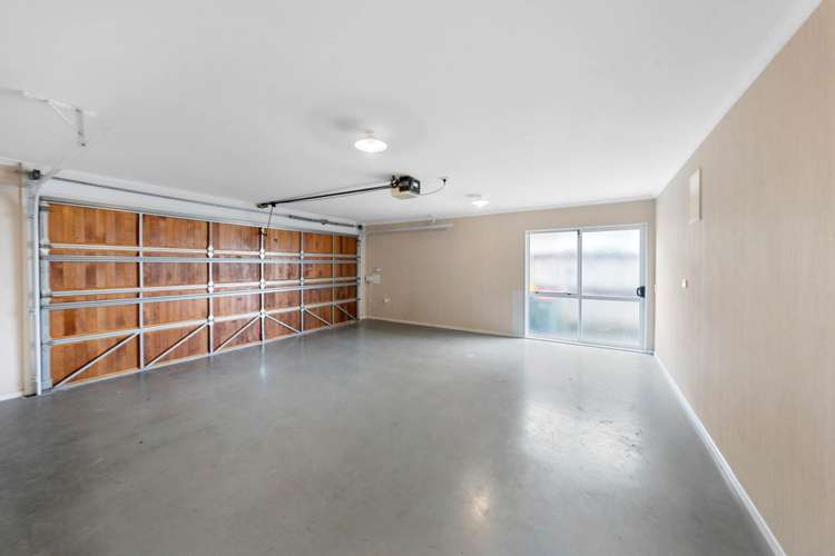 52 Salford Crescent Flat Bush_24