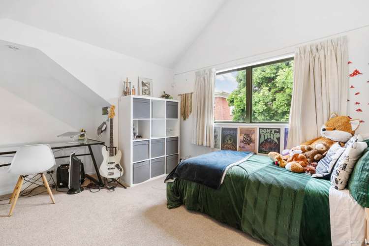 2/44 Pembroke Crescent Glendowie_16