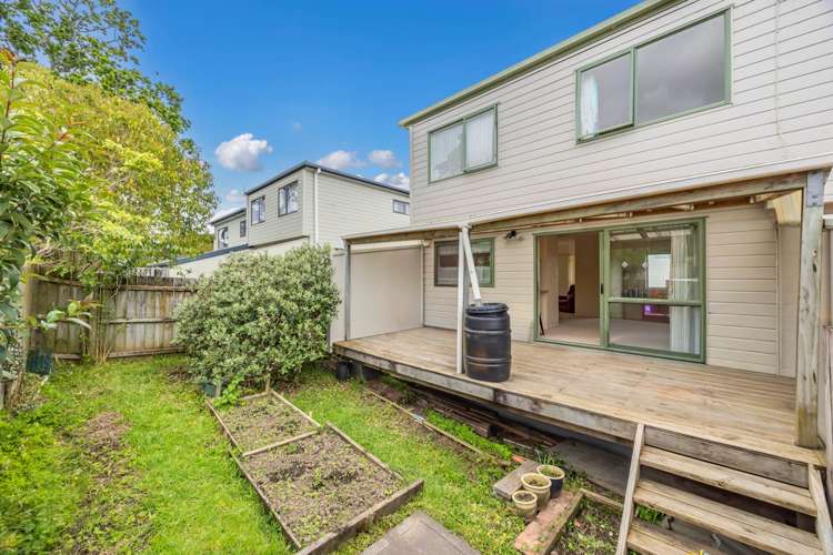 4/5 Kilham Avenue Northcote_19