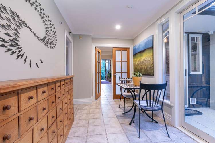 44 Isobel Road Greenhithe_17