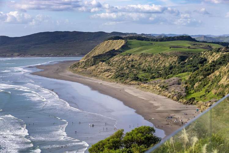 10 Earles Place Raglan_40