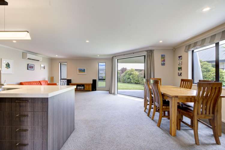 25 Aquila Crescent Rototuna North_14