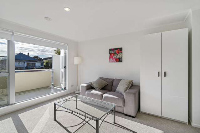 329/26 Morningside Drive Morningside_4