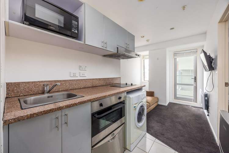 8G/113 Vincent Street_3