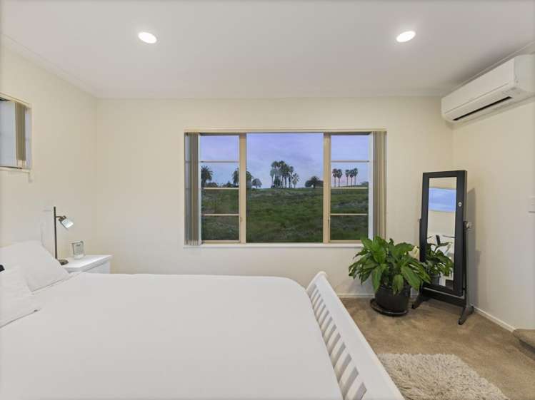 8 Tui Brae Beachlands_14