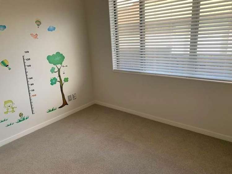 52 Butler Stoney Crescent Silverdale_11