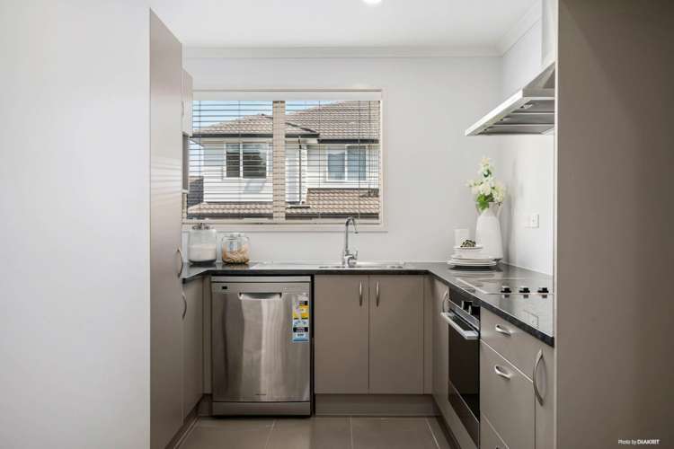 7 Akeake Lane Manurewa_9