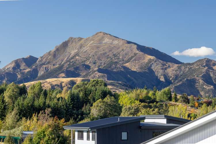 136 Mount Iron Drive Wanaka_6