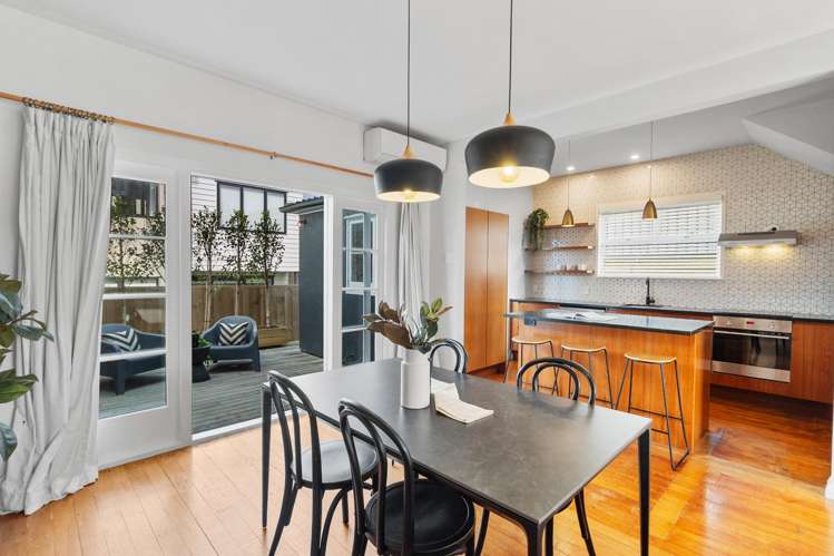 1092 Great North Road_3