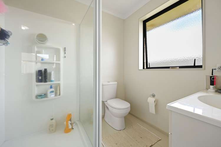 30 Kawariki Drive Baverstock_14