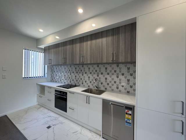 2/17 Barneys Farm Road Clendon Park_2