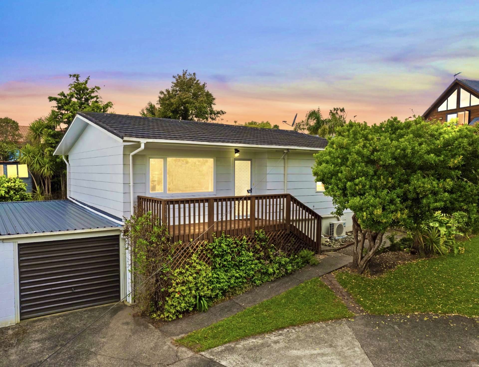 2/133 Edmonton Road Te Atatu South_0