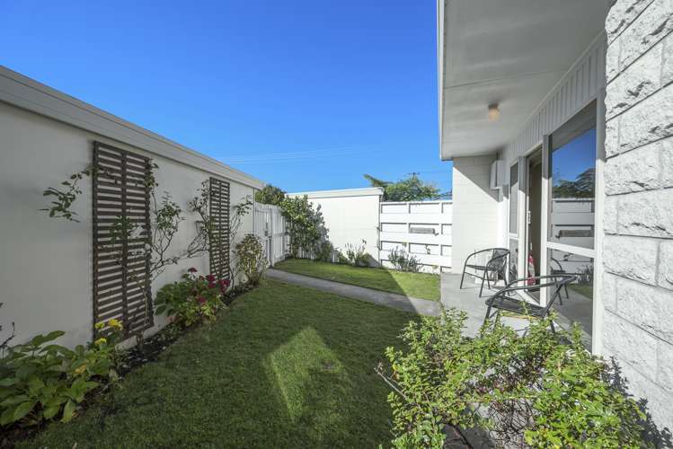 2/44 Rogers Street Blenheim Central_2