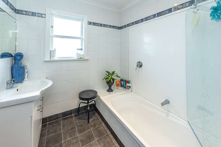 4 Dickson Crescent Saint Johns Hill_13