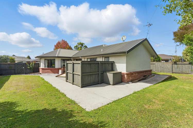 34 Strachan Way Highbury_16