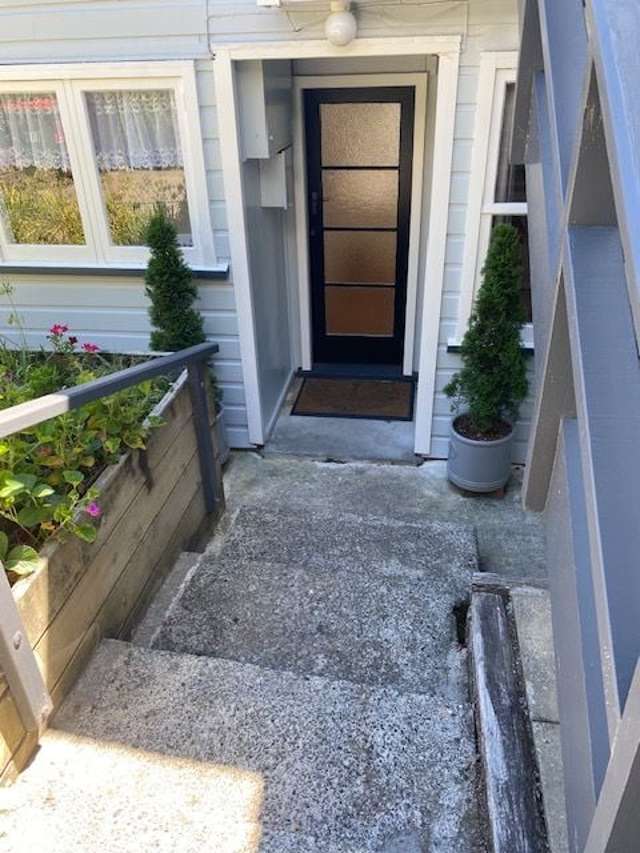 32 Monaghan Avenue Karori_1