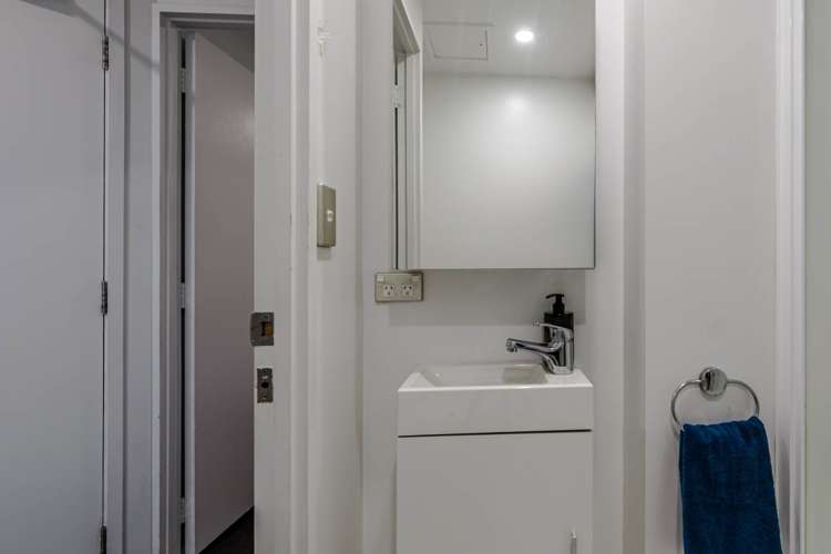 607/53 Cook Street Auckland Central_16