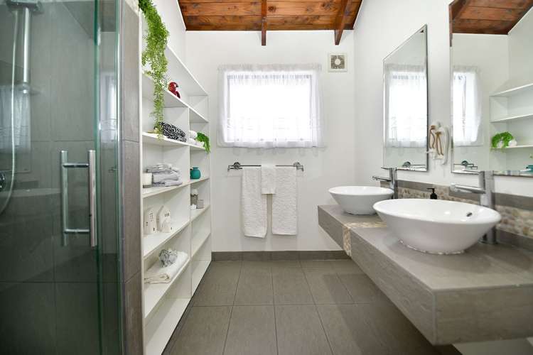 61 Brian Crescent Stanmore Bay_20