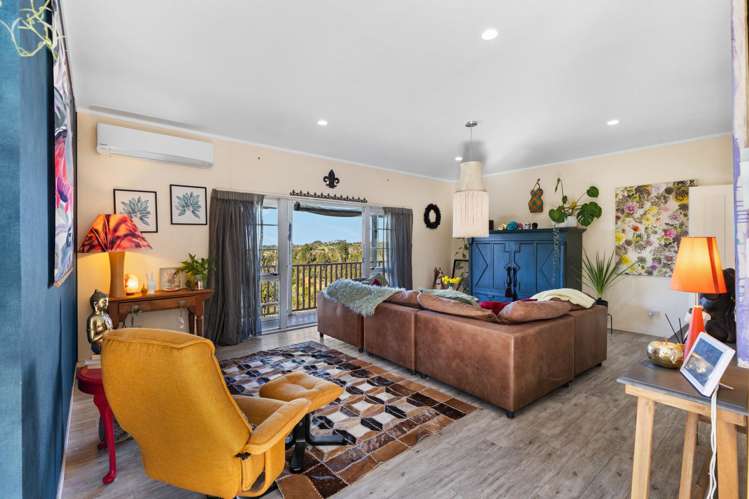 23 Waitakere Road Waitakere_7
