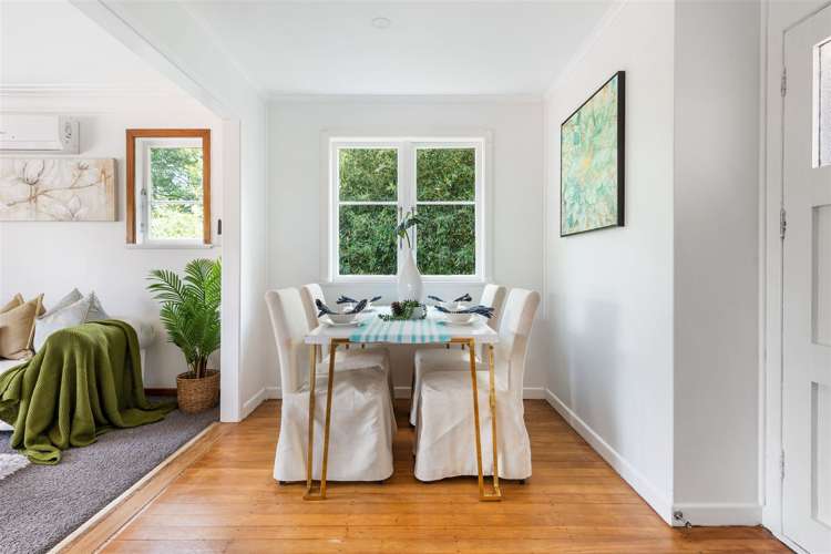 2/9 Nile Road Kelston_9