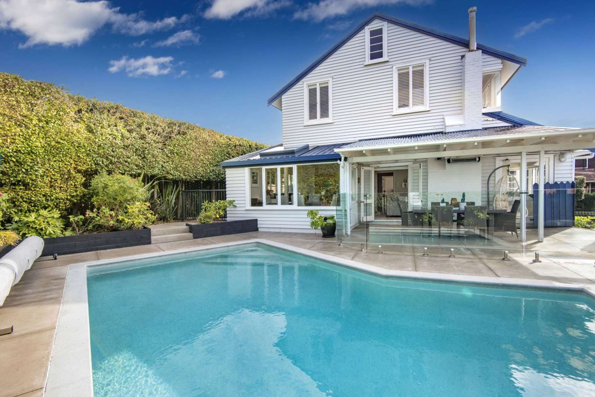 Kiwi expats who retired to Takapuna 13 years ago selling ‘too big’ home