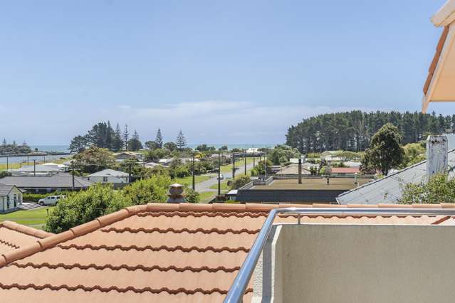 50 Leslie Street Waitara_2