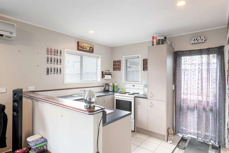 1/4 Ipswich Grove Wainuiomata_5