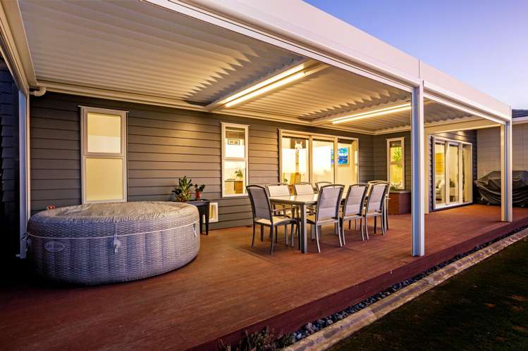 53 Endeavour Drive Whitby_3