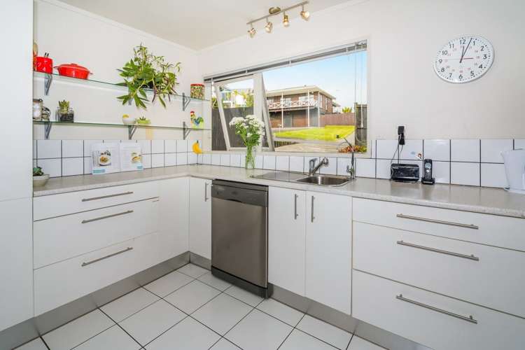 23 Mayall Avenue Beach Haven_9